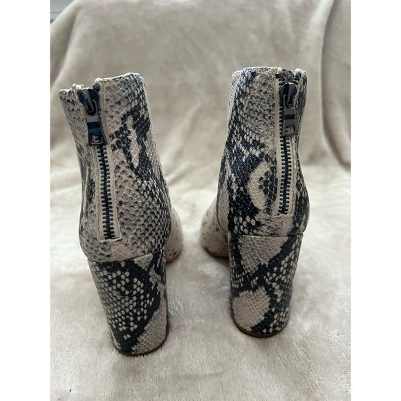 Madden Girl Shadey Snake Skin Stacked Heeled Bootie Size 6.5 - Picture 4 of 6